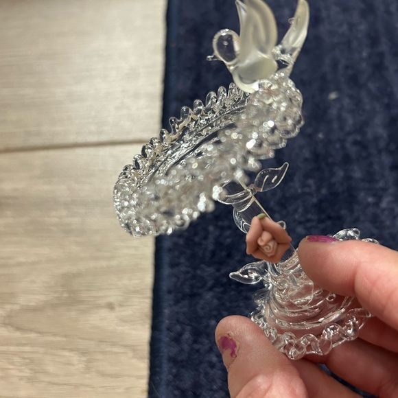 Glass Bird on Birdbath w/ Pink Rose No chips/cracks very Good Condition - Picture 7 of 7